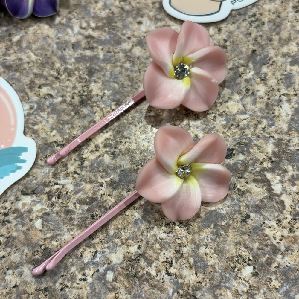 Hawaiian Flowers Hair Accessories Set - Picture 2 of 14